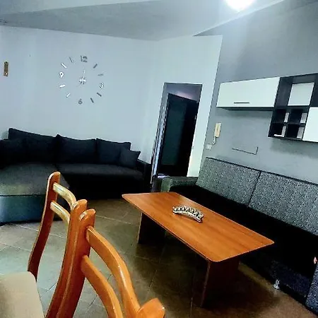 Holiday * Golem (Tirana)
